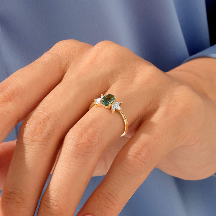 Women's Flower Design Solitaire Ring in 14k Solid Yellow Gold