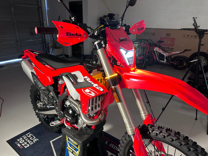 FORK WRAP LED FRONT SIGNALS | BETA