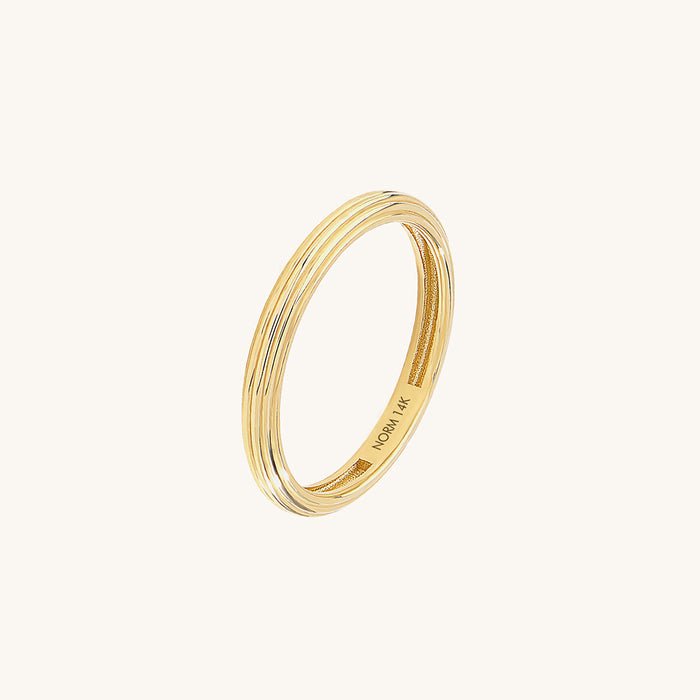 Linear Band Ring in Gold