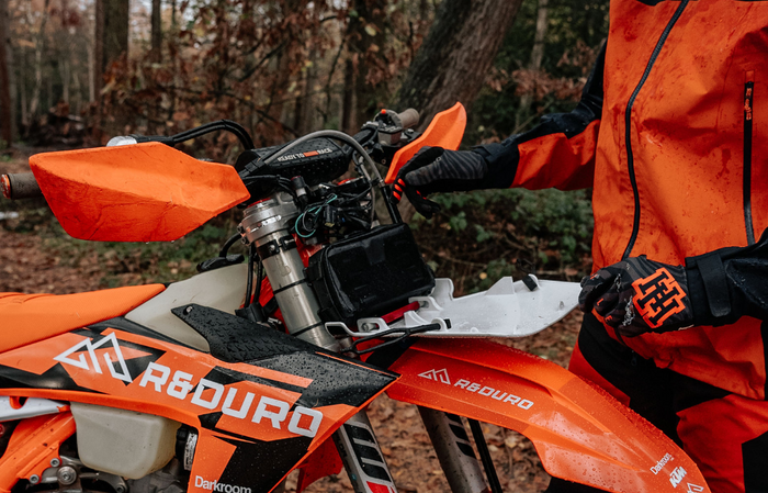 R&DURO | FOLDING NUMBER PLATE COMPARTMENT