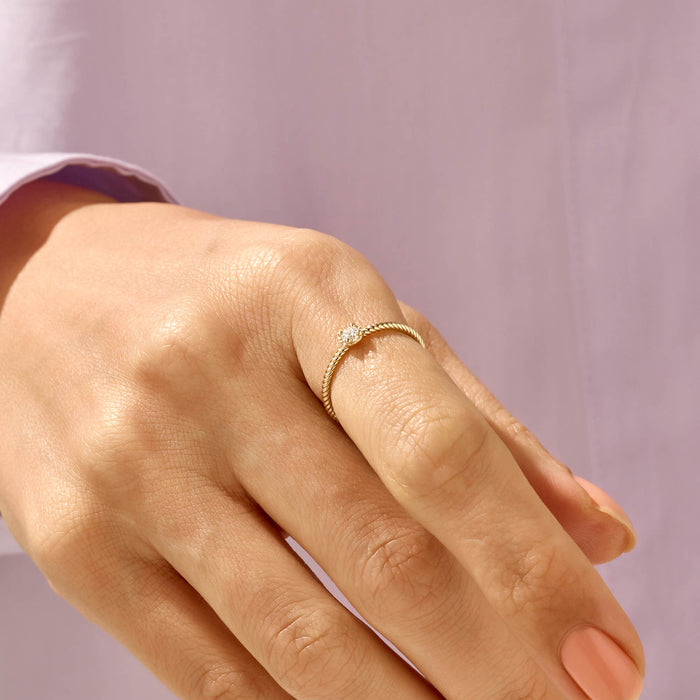 Solitaire Twisted Ring in 14k Real Yellow Gold