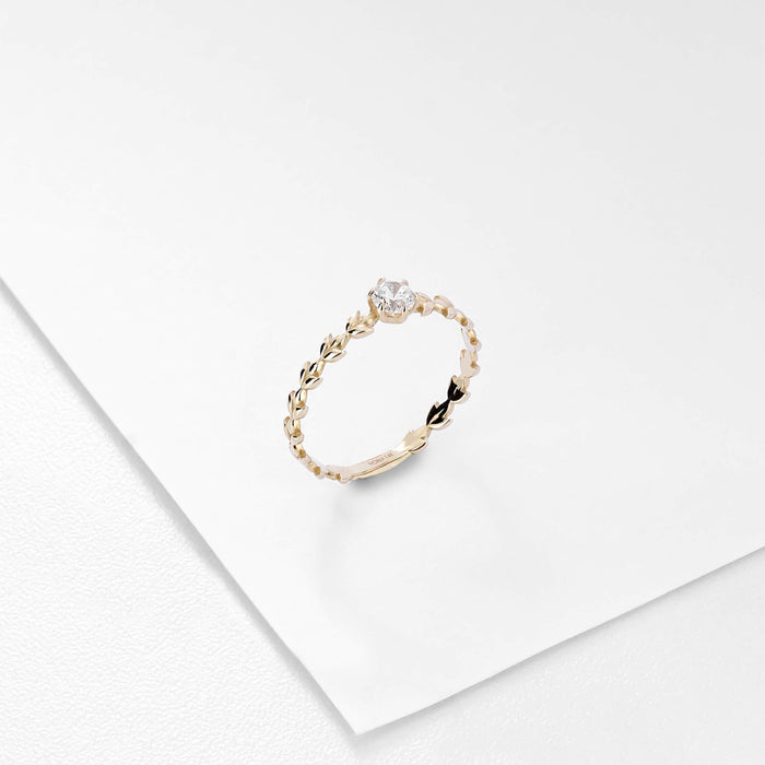 Solitaire Olive Leaf Engagement Ring in 4k Solid Yellow Gold